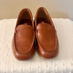 Kids Brown Leather Loafers (Size 9/10)